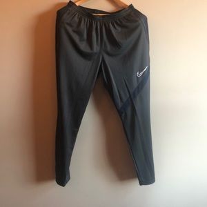Mens large Nike sweat pants dark grey